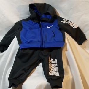 Infants Nike outfit